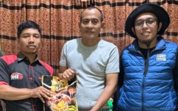 Dewan Bersama Xtra FM Salurkan Bantuan Ke Kuala Baru