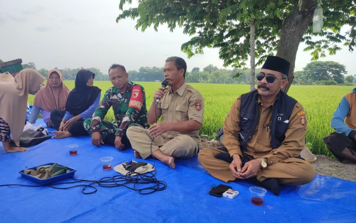 Babinsa Mantingan saat Hadiri Musyawarah Poktan Ganggang Sari,Jelang Persiapan Musim Panen