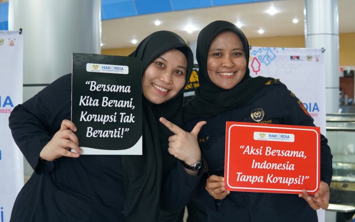 Bea Cukai Aceh Edukasi Antikorupsi kepada Masyarakat di Pelabuhan Balohan Sabang.