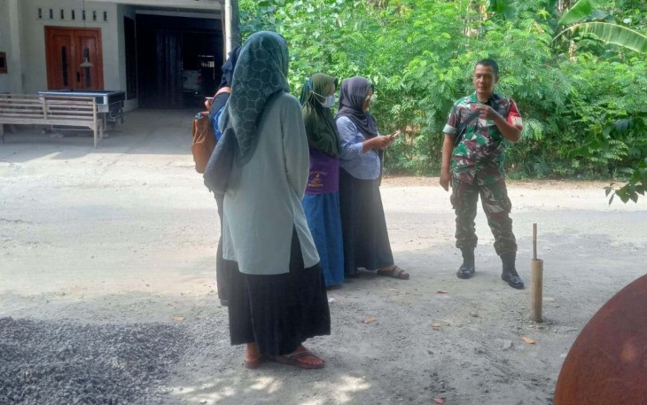 Penyuluhan kesehatan di wilayah desa binaan 