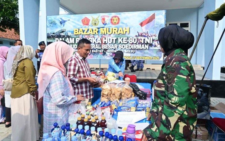 Bazar murah semarak HUT TNI ke-80 di Lanud J.B Soedirman, Sabtu (27/9)