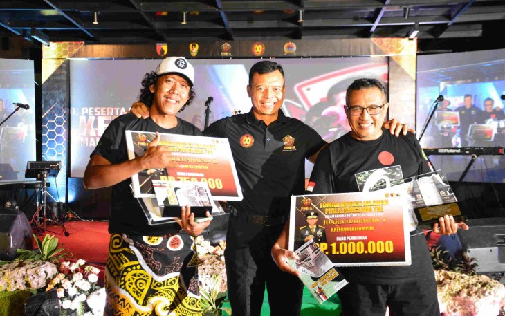 Danrem 083/Bdj Kolonel Inf Kohir foto bersama pemenang lomba, Minggu (28/9)