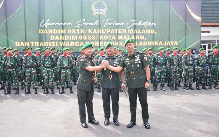 Danrem 083/Bdj Kolonel Inf Kohir foto bersama usai sertijab, Senin (29/9)