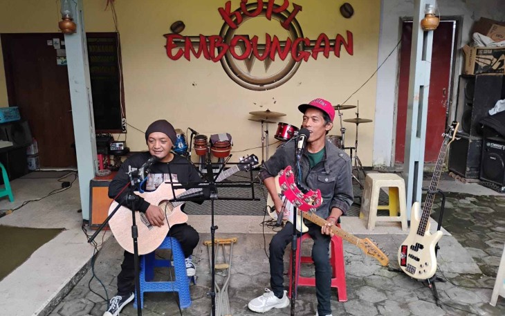Live music Kopi Embongan Kabupaten Malang