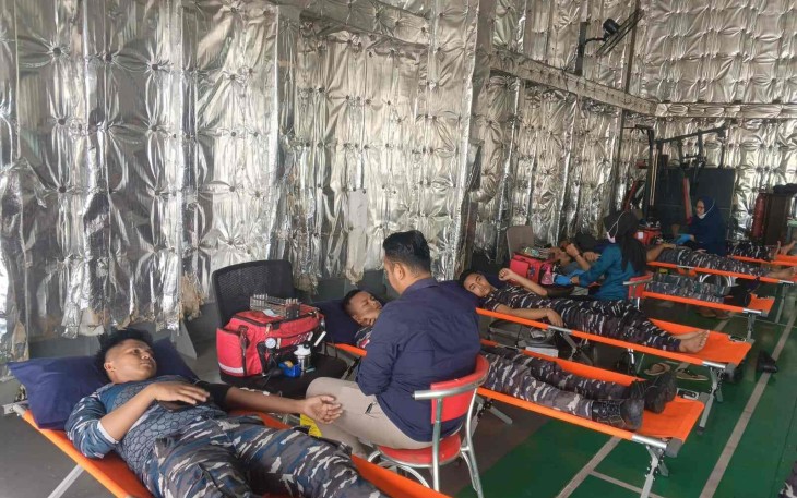 Bhakti Sosial Donor Darah KRI Teluk Cakalang -524, Jum'at (7/11)