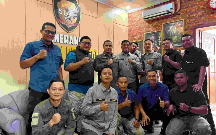 Foto bersama Tim Asistensi Dispenad di Penrem 083/Bdj, Kamis (27/11) 