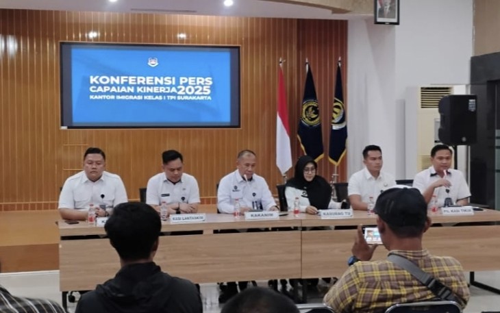 Konferensi pers akhir tahun imigrasi Surakarta, Selasa (23/12)