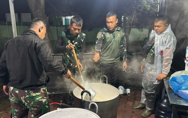 Denbekang IM/2.B di bawah Korem 011/Lilawangsa mengoperasionalkan dapur lapangan di Lhokseumawe