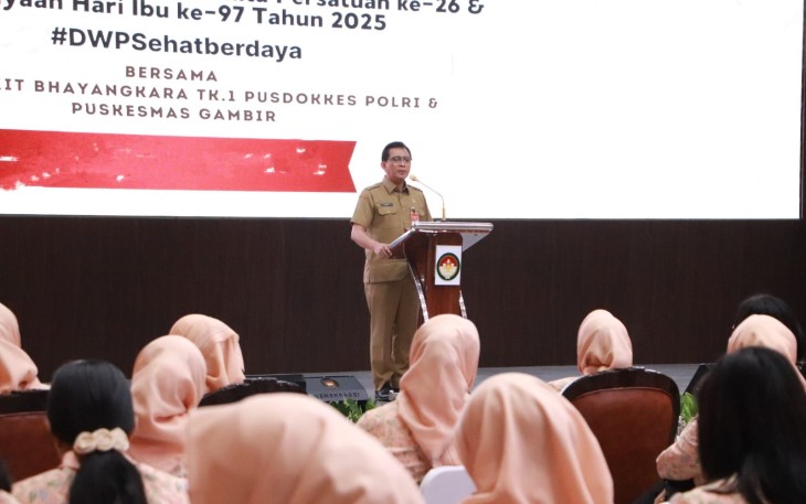 Dirjen Bina Pembangunan Daerah Kemendagri, Restuardy Daud saat Kegiatan Bakti Kesehatan dalam rangka memperingati HUT ke-26 Dharma Wanita Persatuan Kemendagri dan Hari Ibu ke-97 Tahun 2025 di Gedung SBP Kemendagri, beberapa waktu lalu.