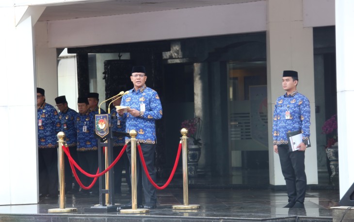 Dirjen Bina Pemdes, La Ode Ahmad Pidana Bolombo di Plaza Gedung A, Kantor Pusat Kemendagri, Jakarta, Senin (10/11/2025).