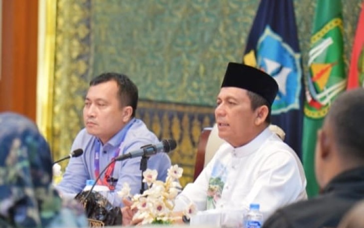 Gubernur Ansar saat memimpin Rapat Persiapan Akhir BTN Kepri Moon Run 2025 yang berlangsung di Gedung Daerah, Tanjungpinang, Rabu (24/12/2025).