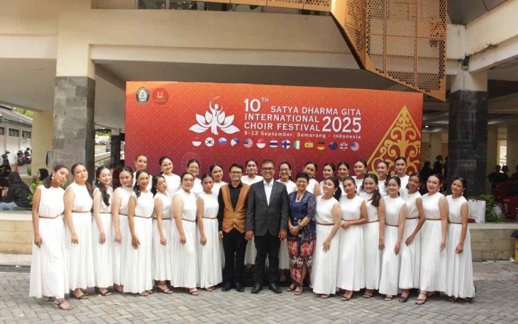 Female Voice of Satya Wacana Christian University (Voice of SWCU) meraih prestasi pada 10th Satya Dharma Gita International Choir Festival (SDGICF)