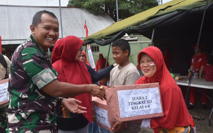 Para Pemenang Lomba Perayaan HUT RI Ke-80 Terima Hadiah dari Dandim 1710/Mimika