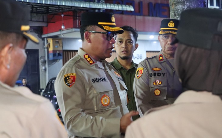 Kapolrestabes Medan Giat Patroli Gabungan Guna Antisipasi Kejahatan Bubaran Konser Dewa 19. 