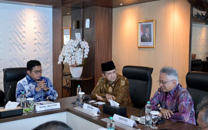 Wamentrans Viva Yoga saat pertemuan dengan Mendiktisaintek di Jakarta 
