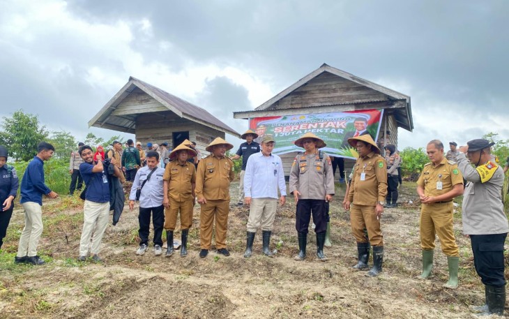 Polres Natuna Dukung Ketahanan Pangan Nasional, Tanam Jagung Serentak 1,5 Hektar di Desa Tapau 