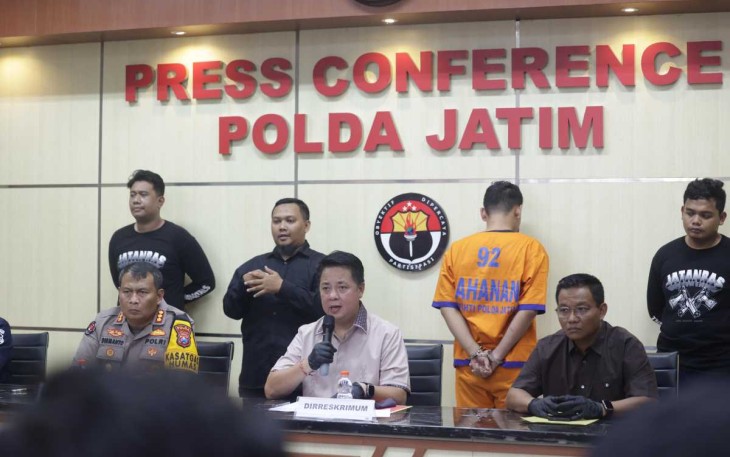 Polda Jatim saat konferensi pers pengungkapan kasus mutilasi wanita asal Blitar, Senin (27/1)
