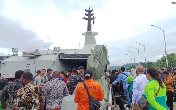 KRI Dorang-874 mendukung HUT ke-170 Tahun Pekabaran Injil di Papua, Rabu (5/2)