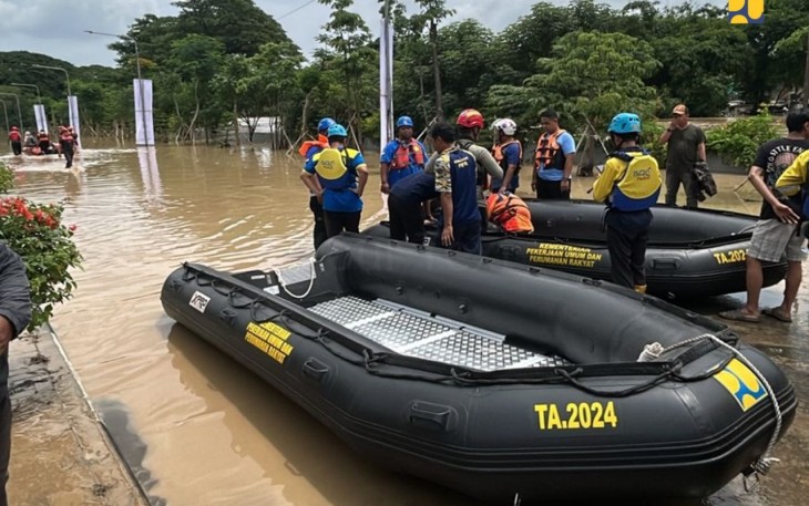 Kementerian PU sigap darurat banjir di Kota Bekasi, Selasa (4/3)