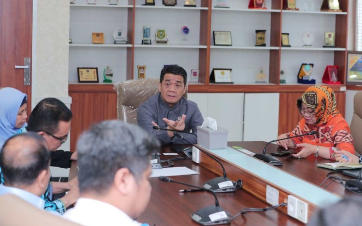 Wamendes PDT Ahmad Riza Patria saat pertemuan dengan BRIN di Jakarta, Jum'at (7/3)