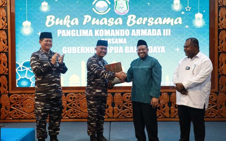 Pangkoarmada III Laksda TNI Hersan 