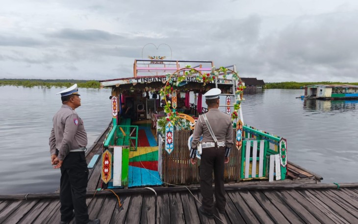 Personel Operasi Ketupat Telabang Polda Kalteng Gelar Pengamanan di Tempat Wisata Air Hitam 