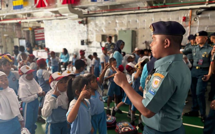 Kunjungan siswa Hang Tuah 12 Surabaya 