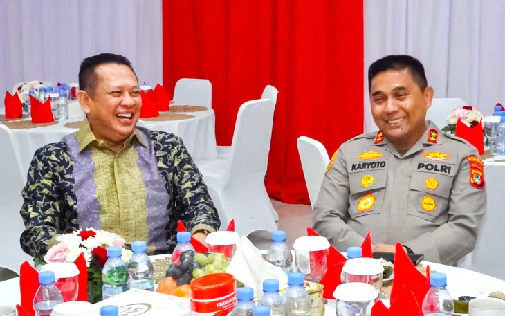 Anggota Komisi III DPR RI sekaligus Wakil Ketua Umum Partai Golkar dan penerima Brevet Warga Kehormatan Utama Korps Brimob Polri 2020 Bambang Soesatyo