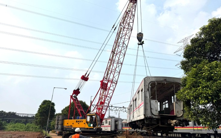 KAI Logistik Lakukan Pengelolaan Logistik 55 Unit Rencana KRL Afkir di Depo KRL Depok