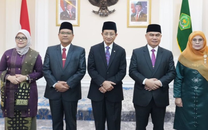 Menteri Agama Nasaruddin Umar melantik Khairunnas sebagai Inspektur Jenderal Kementerian Agama dan Muhammad Adil sebagai Rektor Universitas Islam Negeri (UIN) Raden Fatah Palembang untuk masa jabatan 2025–2029