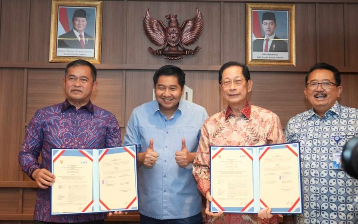 Kasad Jenderal TNI Maruli Simanjuntak usai penandatanganan MoU dengan BCA di Jakarta 