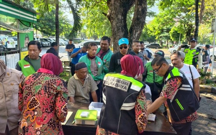 Pelayanan kesehatan gratis Biddokkes Polda Jatim 