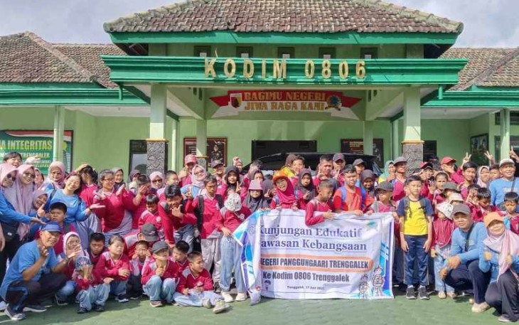 Kunjungan siswa SLB di Makodim 0806/Trenggalek 