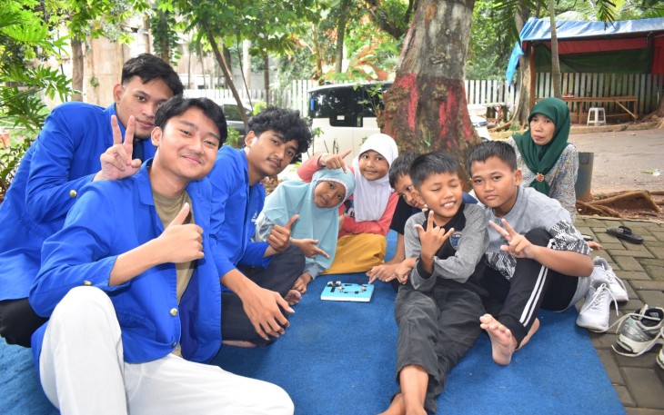 Mahasiswa UPER Ajak Anak Jalanan Merakit Energi dari Lingkungan Sekitar