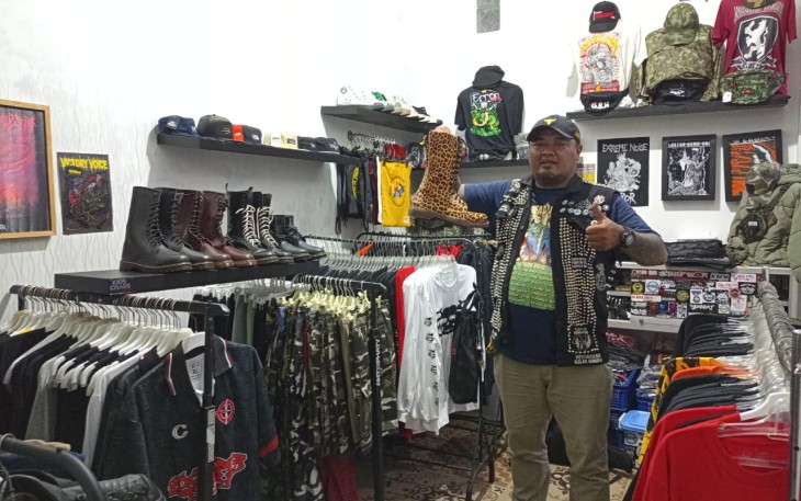 Komunitas punk Kota Batu, Oki Honestiyan Adi