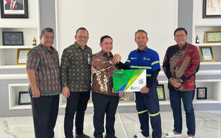 Dewas BPJS Ketenagakerjaan Agung Nugroho Apresiasi Pekerja PT. RMI di Kabupaten Blitar (Foto : Klikwarta.com)