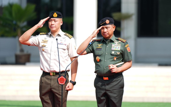 Kunjungan kehormatan Kepala Staf Angkatan Darat (Kasad) Singapura, Mayor Jenderal Cai Dexian, kepada Panglima TNI Jenderal TNI Agus Subiyanto di Markas Besar TNI, Cilangkap, Jakarta Timur, Selasa (8/7/2025)