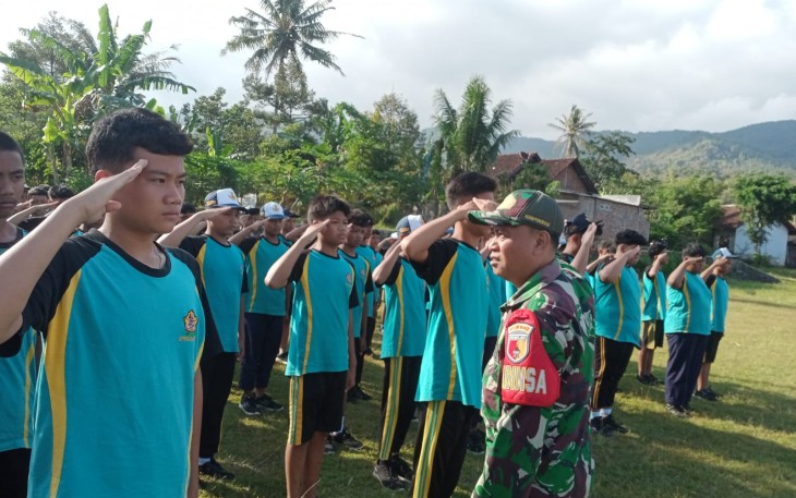 Sekolah Bangga Siswanya Dilatih PBB oleh Kodim Ponorogo 