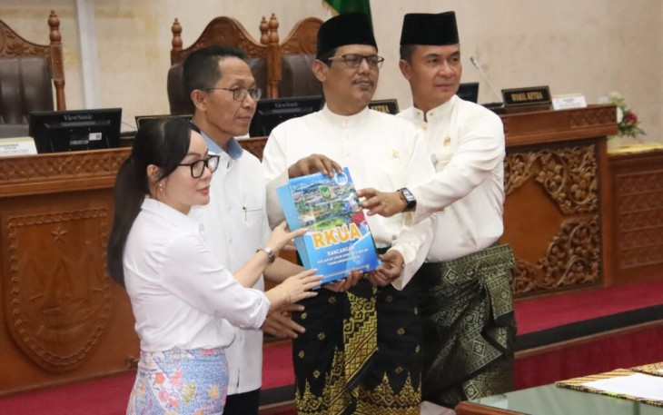 Wali Kota Batam Sampaikan KUA/PPAS APBD 2026 Dalam Rapat Paripurna DPRD