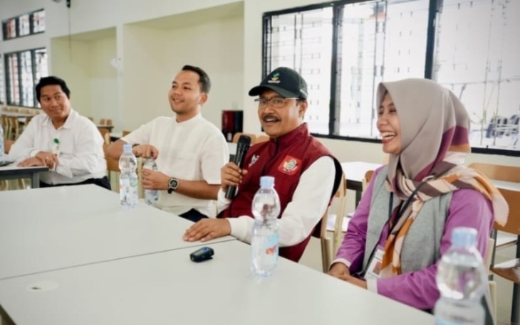 Mensos Kunjungi SRMA 17 Surakarta