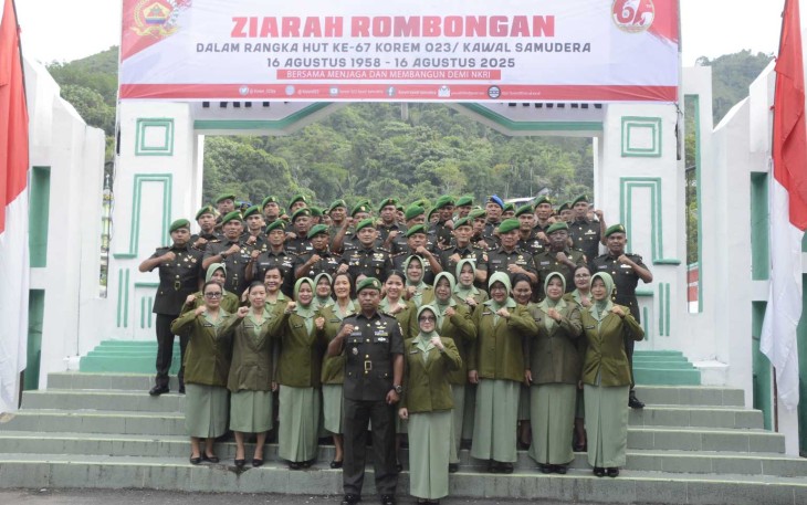 Ziarah rombongan prajurit Korem 023/KS