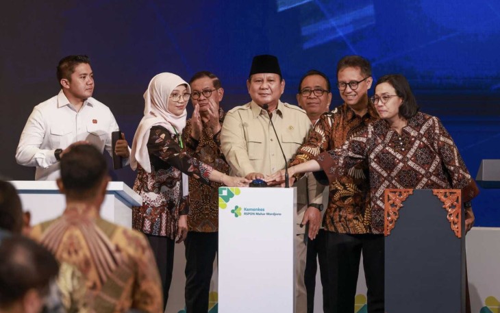Presiden Republik Indonesia Prabowo Subianto meresmikan Gedung Layanan Terpadu dan Institut Neurosains Rumah Sakit Pusat Otak Nasional (RS PON) Mahar Mardjono, Jakarta, Selasa (26/8)