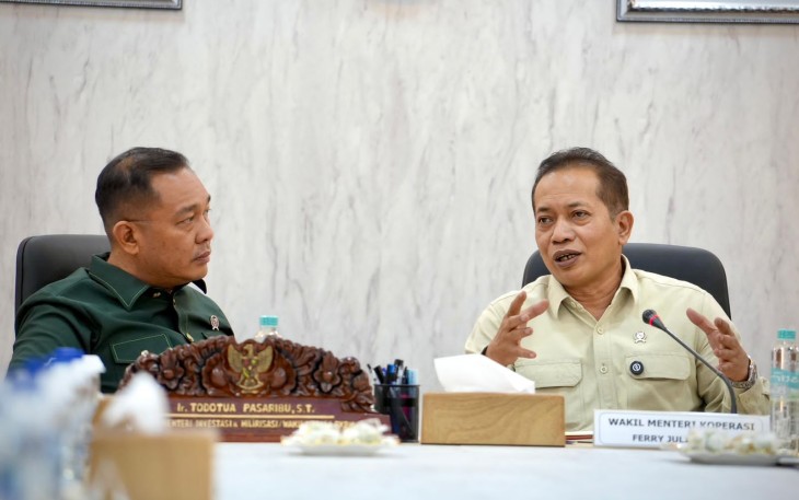 Wakil Menteri Koperasi (Wamenkop) Ferry Juliantono bersama Wakil Menteri Investasi dan Hilirisasi/BKPM Todotua Pasaribu bersepakat melakukan relaksasi aturan terkait perijinan Nomor Induk Berusaha (NIB) dan Klasifikasi Baku Lapangan Usaha Indonesia (KBLI) bagi operasionalisasi Koperasi Desa/Kelurahan (Kopdes/Kel) Merah Putih di seluruh Indonesia