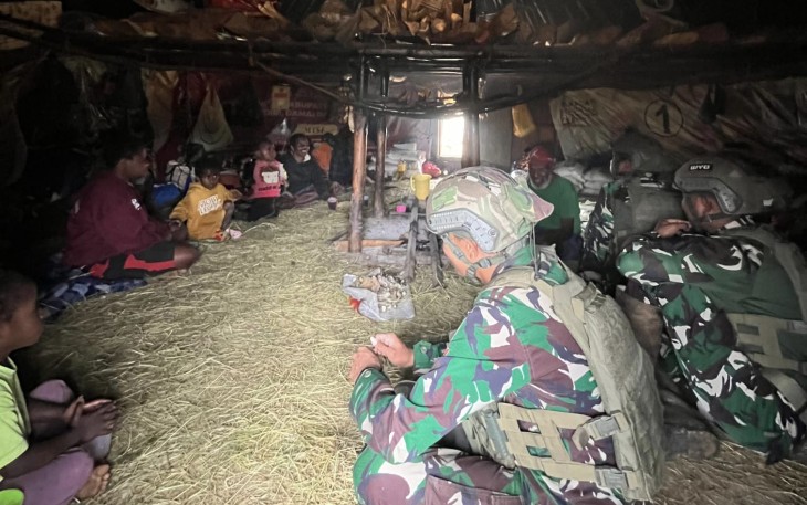 Satgas Yonif 700/WYC Hadirkan Solusi di Kampung Yenggernok