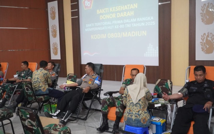 Donor darah di Makodim 0803 Madiun