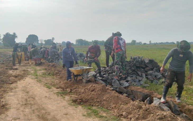 Pengerjaan sasaran fisik TMMD ke 126 Kodim Takalar 