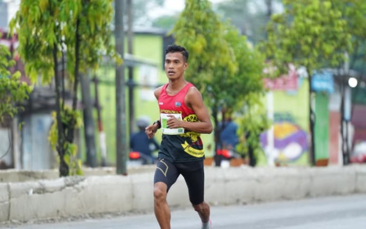 Brian Yakob raih juara 1 katagori 10K