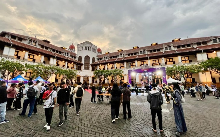 KAI Wisata Ramaikan Historic Building Lawang Sewu dengan Cosplay Carnival 2025