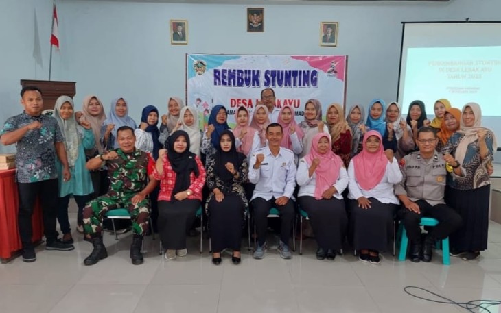 Babinsa Lebakayu Hadiri Musyawarah Desa Bahas Rembuk Stunting
