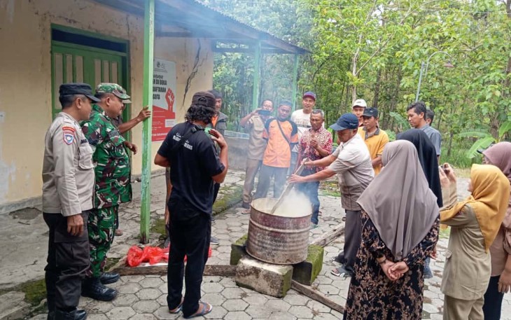 Praktek Pembuatan Pupuk Organik 